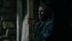 extant_GameOfThrones_2x04-GardenOfBones_2807