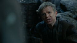 extant_GameOfThrones_2x04-GardenOfBones_2810