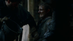 extant_GameOfThrones_2x04-GardenOfBones_2817
