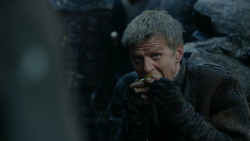 extant_GameOfThrones_2x04-GardenOfBones_2821