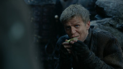 extant_GameOfThrones_2x04-GardenOfBones_2822