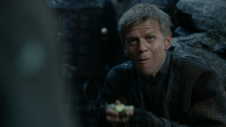 extant_GameOfThrones_2x04-GardenOfBones_2823
