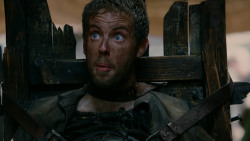 extant_GameOfThrones_2x04-GardenOfBones_2852