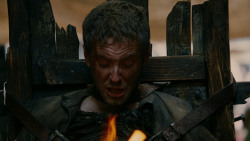 extant_GameOfThrones_2x04-GardenOfBones_2869