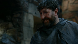 extant_GameOfThrones_2x04-GardenOfBones_2874