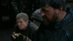 extant_GameOfThrones_2x04-GardenOfBones_2884