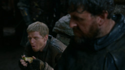 extant_GameOfThrones_2x04-GardenOfBones_2885