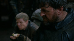 extant_GameOfThrones_2x04-GardenOfBones_2886