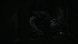 extant_GameOfThrones_2x04-GardenOfBones_2910