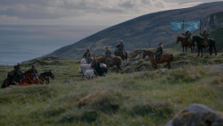 extant_GameOfThrones_2x04-GardenOfBones_2964