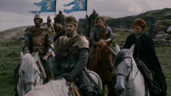 extant_GameOfThrones_2x04-GardenOfBones_2974