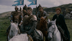extant_GameOfThrones_2x04-GardenOfBones_2975