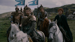 extant_GameOfThrones_2x04-GardenOfBones_2978