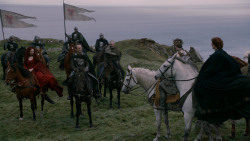 extant_GameOfThrones_2x04-GardenOfBones_2982