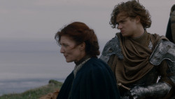 extant_GameOfThrones_2x04-GardenOfBones_3037