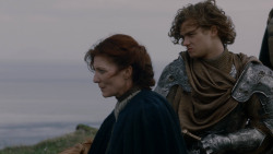 extant_GameOfThrones_2x04-GardenOfBones_3039