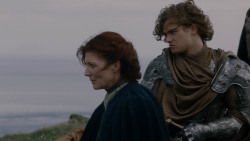 extant_GameOfThrones_2x04-GardenOfBones_3040