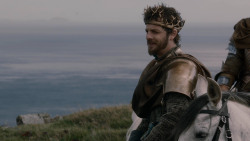 extant_GameOfThrones_2x04-GardenOfBones_3054