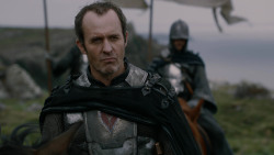 extant_GameOfThrones_2x04-GardenOfBones_3064