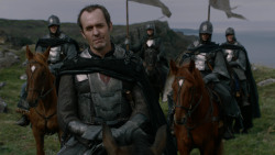 extant_GameOfThrones_2x04-GardenOfBones_3089