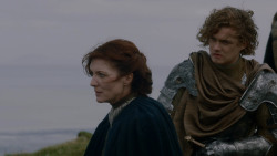 extant_GameOfThrones_2x04-GardenOfBones_3100