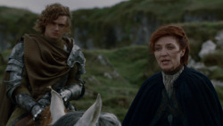 extant_GameOfThrones_2x04-GardenOfBones_3113