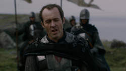 extant_GameOfThrones_2x04-GardenOfBones_3116