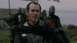 extant_GameOfThrones_2x04-GardenOfBones_3119