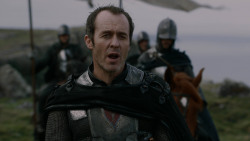 extant_GameOfThrones_2x04-GardenOfBones_3120