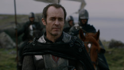 extant_GameOfThrones_2x04-GardenOfBones_3121