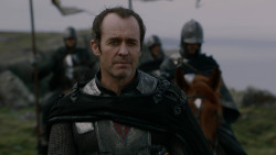extant_GameOfThrones_2x04-GardenOfBones_3122