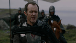 extant_GameOfThrones_2x04-GardenOfBones_3125