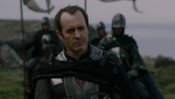 extant_GameOfThrones_2x04-GardenOfBones_3145