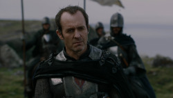 extant_GameOfThrones_2x04-GardenOfBones_3153