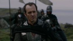 extant_GameOfThrones_2x04-GardenOfBones_3154