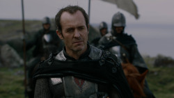 extant_GameOfThrones_2x04-GardenOfBones_3157