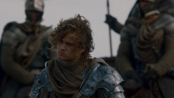 extant_GameOfThrones_2x04-GardenOfBones_3160