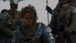 extant_GameOfThrones_2x04-GardenOfBones_3161