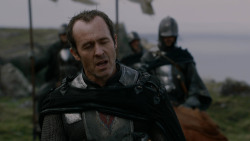 extant_GameOfThrones_2x04-GardenOfBones_3169