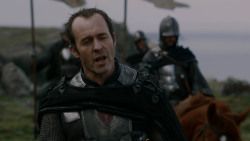 extant_GameOfThrones_2x04-GardenOfBones_3171
