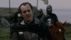 extant_GameOfThrones_2x04-GardenOfBones_3172