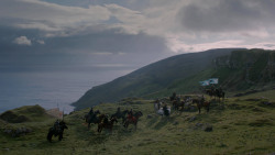 extant_GameOfThrones_2x04-GardenOfBones_3173