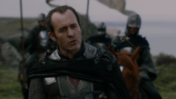 extant_GameOfThrones_2x04-GardenOfBones_3185