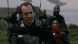 extant_GameOfThrones_2x04-GardenOfBones_3195