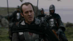 extant_GameOfThrones_2x04-GardenOfBones_3202