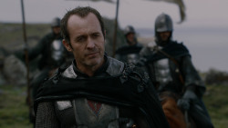 extant_GameOfThrones_2x04-GardenOfBones_3204
