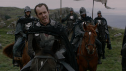 extant_GameOfThrones_2x04-GardenOfBones_3225