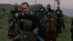 extant_GameOfThrones_2x04-GardenOfBones_3227