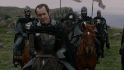 extant_GameOfThrones_2x04-GardenOfBones_3228