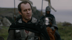 extant_GameOfThrones_2x04-GardenOfBones_3238